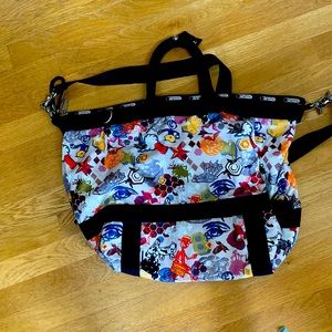 Lesportsac tote with multi position long strap, in great condition